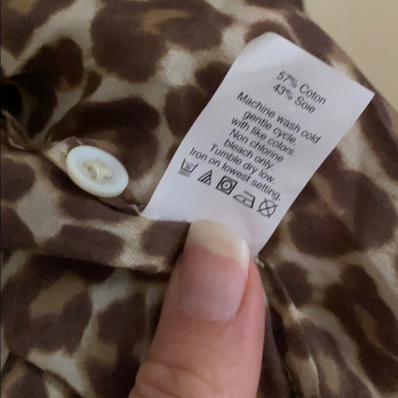 J. Crew button down leopard blouse. Size 6 - Picture 4 of 5